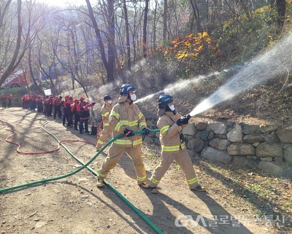 (사진제공:연제구) 도시형 산불 화재진압훈련 실시