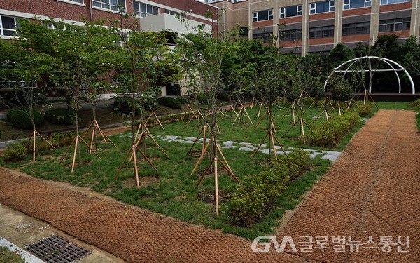 (사진제공:부산교육) 학교 명상숲