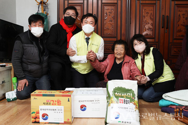 (사진제공:한국신지식인협회)한국신지식인협회 중앙회, 강원도에 전한 92번째 '사랑 마음 나눔' 행사