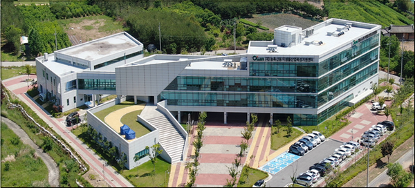 (사진제공:전북도)(재)농축산용미생물산업육성지원센터 전경