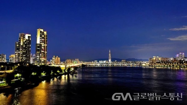 (사진제공: 김강수 Photo Youtuber) 성수대교에서 본 '잠실철교와 LWTower'
