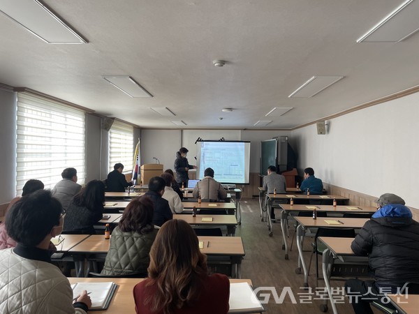 청주시는 ‘봉명동 완충녹지 정비 사업’ 주민설명회를 열었다. 사진 제공 정주시