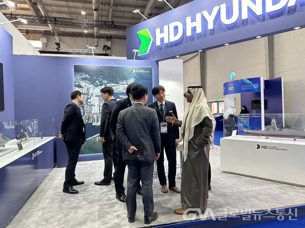 (사진제공: HD현대중공업) 4일(일)부터 오는 8일(목)까지 사우디의 수도 리야드(Riyadh)에서 열리고 있는 ‘WDS 2024’의 HD현대중공업 부스
