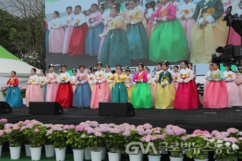 (사진제공:안동시) 놋다리밟기 노국공주 선발