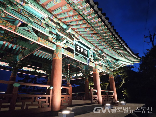 (사진제공:경주시) 사적지 경관조명 설치 -  경주 이견대 밤 산책 갈까