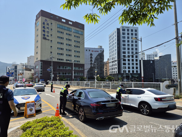 (사진제공:부산경찰) 여름휴가철 특별 일제단속