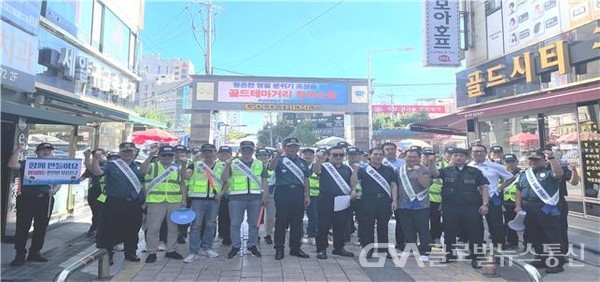 (사진제공:부산진경찰서) 추석 맞이 범죄예방 합동순찰